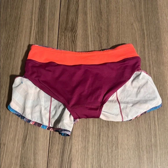 Ivivva by Lululemon Girls Size 12 Running Shorts Colorful Print Zip Pocket - Picture 4 of 12